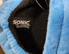 Sonic The Hedgehog Slippers Kids Plush Embroidered Face Size 4/5