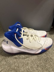 Under armor Sneakers Size 6.5 Y Basketball