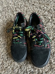VANS A Tribe Called Quest Black Red Green Sneakers Youth Size 2