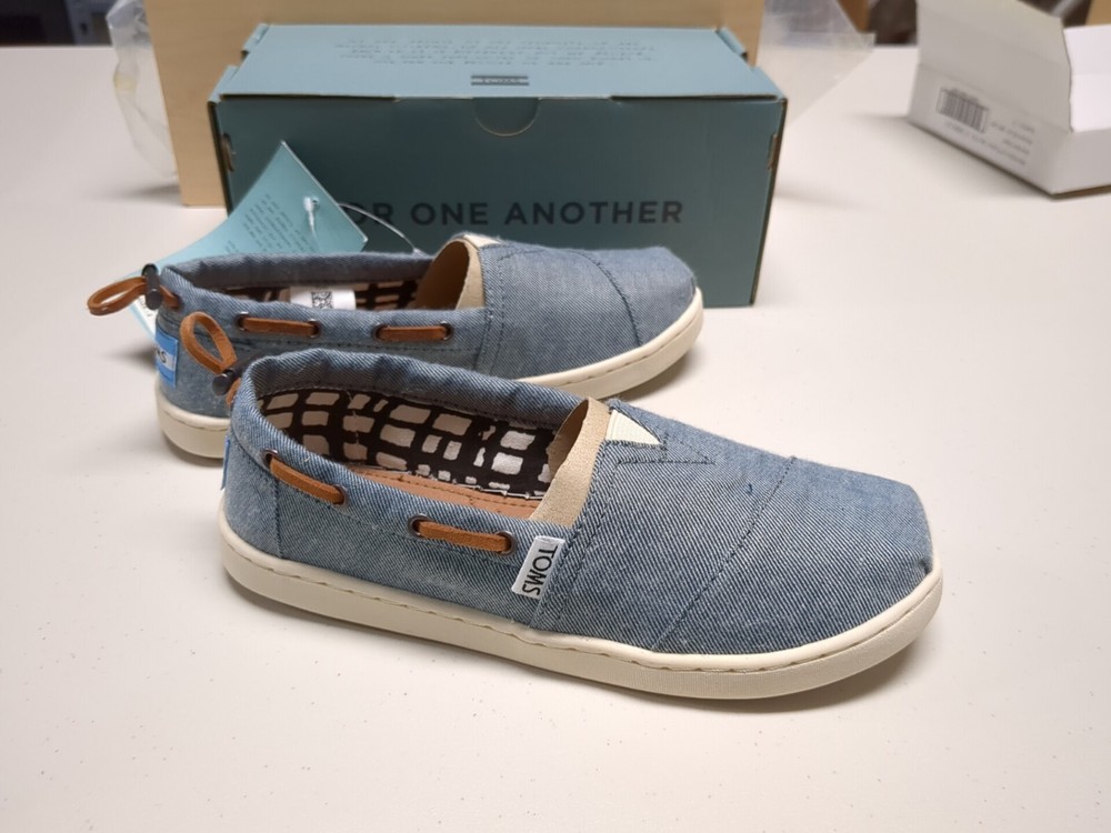 Child TOMS Canvas Slip-on Blue Chambray Shoe Youth Bimini Sz 2 Casual Tennis
