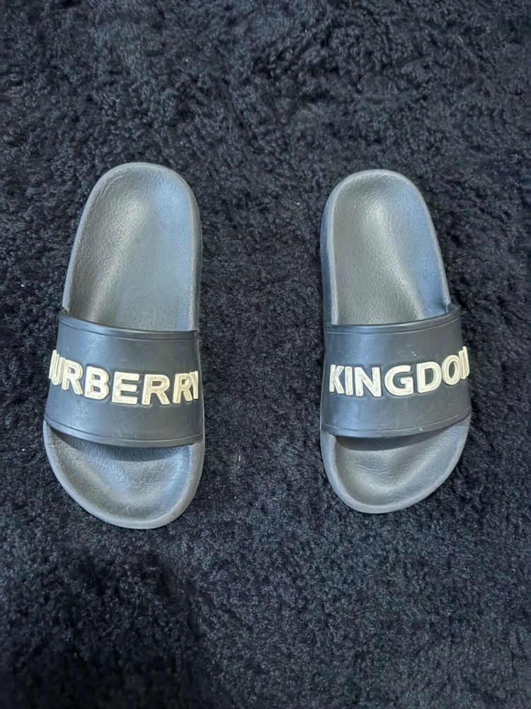 Preowned Burberry Flip Flops Kids size 30/ US 12.5