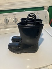 Black Waterproof Rain Boots with Pull Handles intrigue size 1 splash Toddler