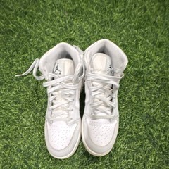 Jordan 1 Mid Grey Camo Phantom Dust Rare Camo jordan’s Hardly used Size 7