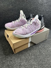 Nike Big Kid’s Lebron 18 GS Graffiti Basketball Shoes Youth 7y Purple CW2760-900