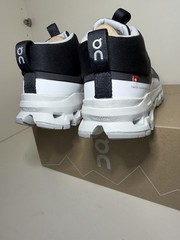 On Cloud Cloudhero Mid Waterproof Size 4 Youth 5.5 Wmn Black White 3YD30020299