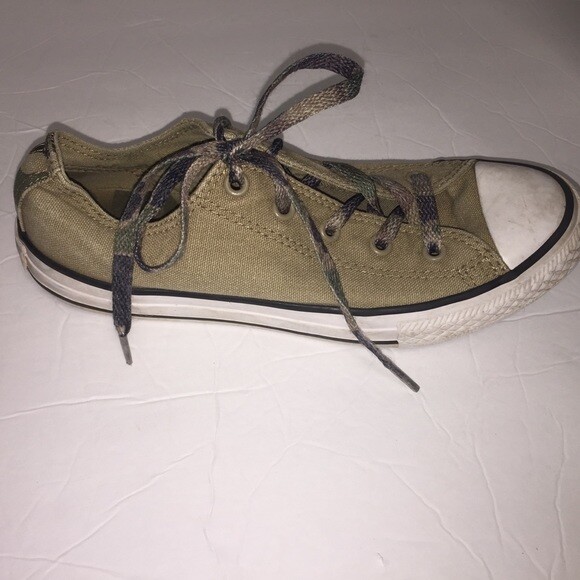 Youth Kids Camo Converse All Star Sneakers Size 3