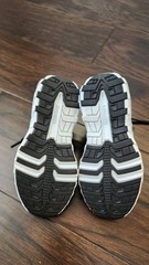 Saucony wind 2.0 black/white, boy’s size 12.0 M
