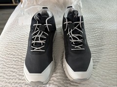 On Cloud Cloudhero Mid Waterproof Shoes Size 3.5 Youth