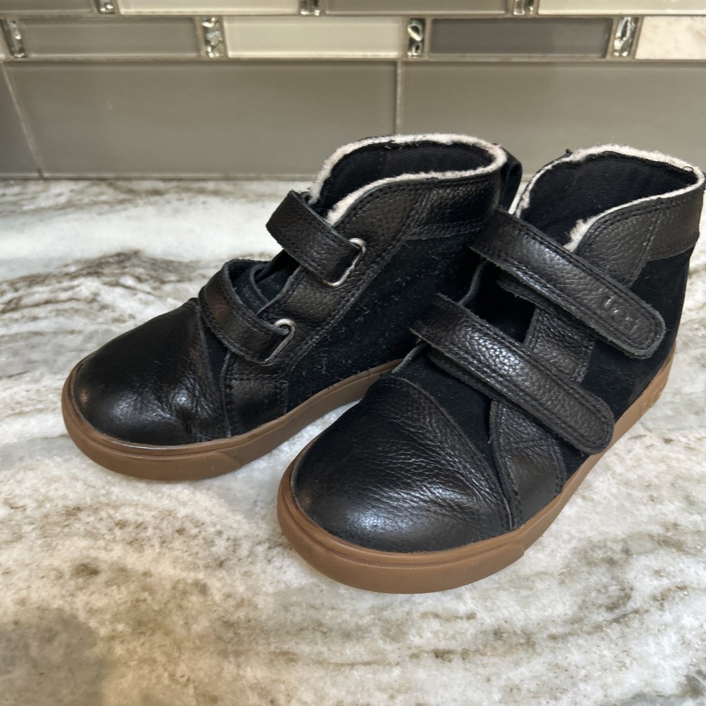 UGG Australia Rennon II Boots Black Leather Toddler Size 11 Back To School