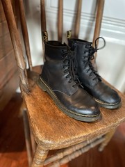 Dr. Martens Doc Martens Black Leather Lace-Up Zip Boots – boys Size 5 / girls 6