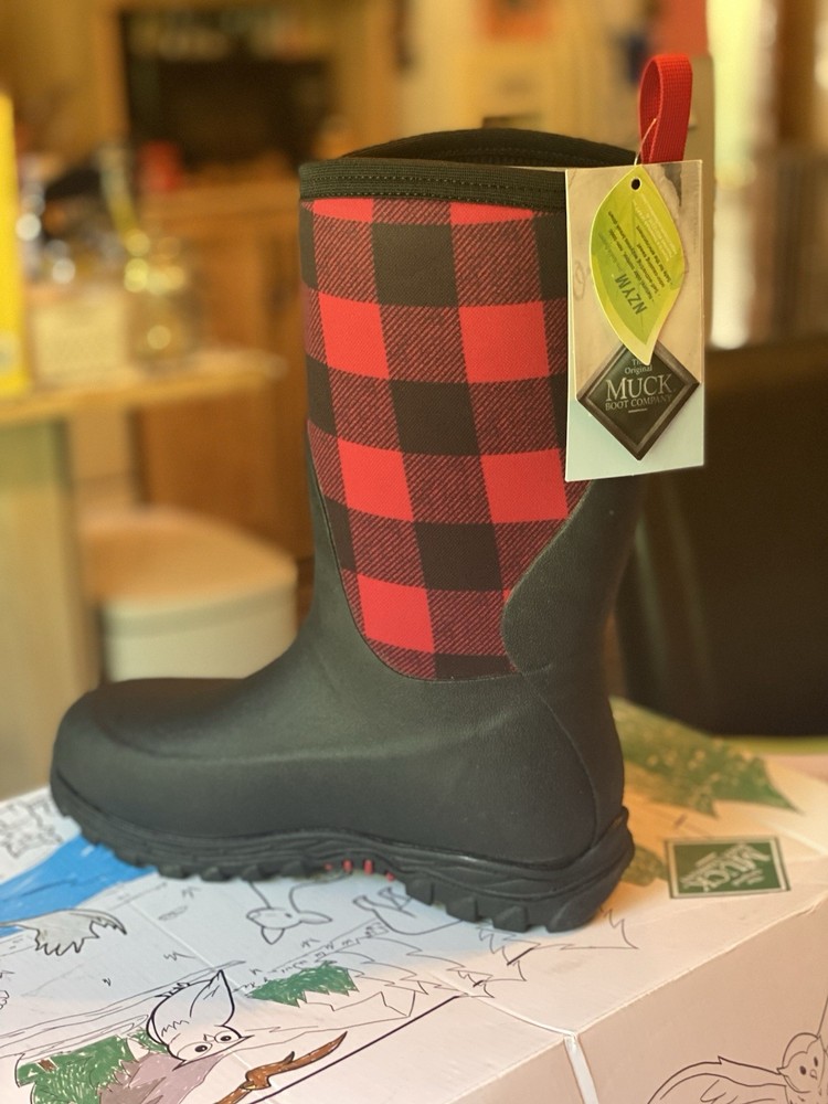 Muck Boot Buffalo Plaid Rugged II Kids Size 6 Womans Size 7