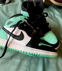 Nike Air Jordan 1 Unisex Kids High Top Leather Colorblock Sneakers 5.5