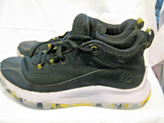Under Armour Curry Size 7Y Black/ Sneakers Preowned