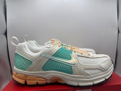 Nike Vomero 5 size 6.5Y