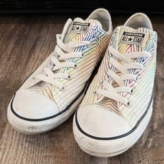 Converse Chuck Taylor All Star Low Junior Size 6 Lace Up Iridescent Rainbow Star