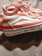 VANS Kids Size 12 Waldo Red White Stripes – Old Skool Lace Ups