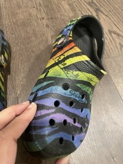 Rainbow colord crocs side 3-5