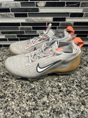 Nike Air Vapormax 2021 Flyknit Shoes Youth Size 4.5Y DB1550-002 Running Sneaker