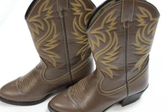 Austin Trading Co Youth Boys size 5 brown and gold cowboy boots