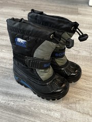 Sorel Kids Flurry Snow Boots Black and Blue Size 8 Boys Winter