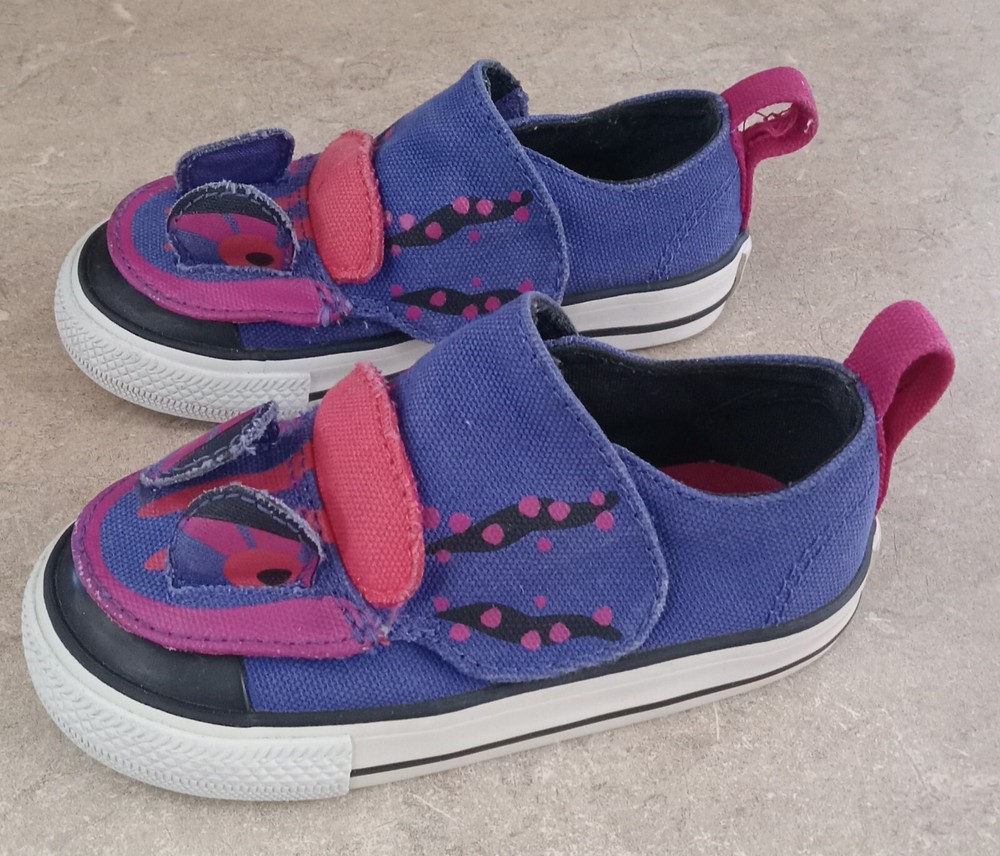 Converse All Star 747622F Infants Size 7 Bullfrog Eating Fly