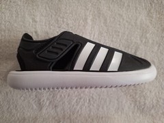 Adidas Kids Closed Toe Water Sandals Black White Lightweight Adjustable Size 1Y