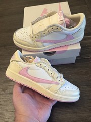 Jordan 1 Low OG SP x Travis Scott Shy Pink Muslin PS Size 1.5Y IQ7605-100