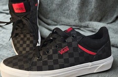 Vans Seldan Youth Size 4 Black White Canvas Skate Shoes Skatecore Grunge classic