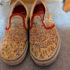 VANS Kids Where’s Waldo Classic Slip-On Find Steve Size 3