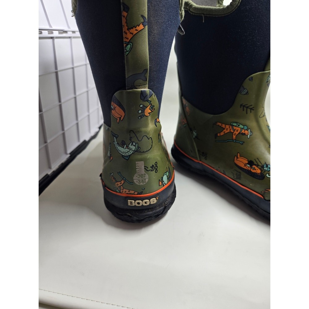 Bogs Youths Size 2 Rain/mud Boots