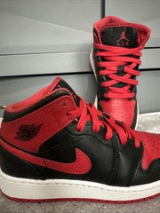Size 4 (GS) – Jordan 1 Mid Alternate Bred