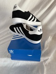 Adidas Gazelle J Black/White Size 5Y Sneakers Kids Brand New with Box And Tags