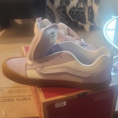 VANS Knu Skool Kids Sneakers Lavender/White Suede Low Top US 6.5 VN000D2TCPT
