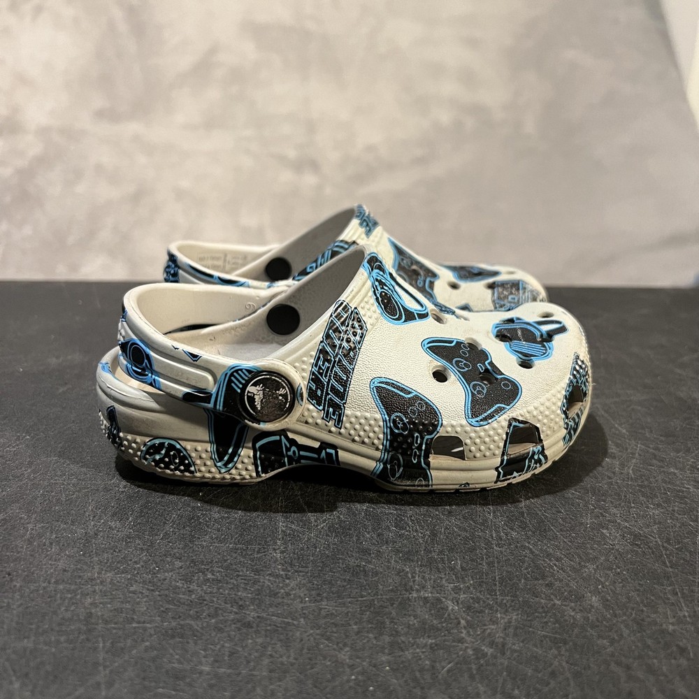 Crocs Gaming Clog Shoes Kids Size 9c White Blue Video Game Print Slip On