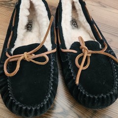 UGG Dakota Mocassin Slipper Shearling Suede Warm Cozycore Sport Kid Size 3 Black
