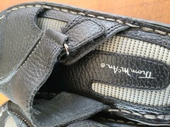 Thom McAn Kids Youth Leather Flip Flops Size 11 1/2, Black EverFlex Super Nice