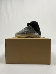 Yeezy Quantum (Lifestyle)