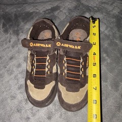 Airwalk Youth Hook & Loop Elastic Skate Shoe Size 1 1/3 1.5 Brown Beige Orange