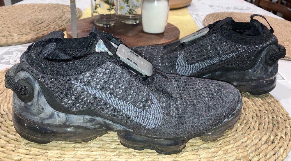 Nike Air Vapormax 2020 Flyknit GS Black Youth 6.5Y Women 8 CJ4069-002 Lace Lock