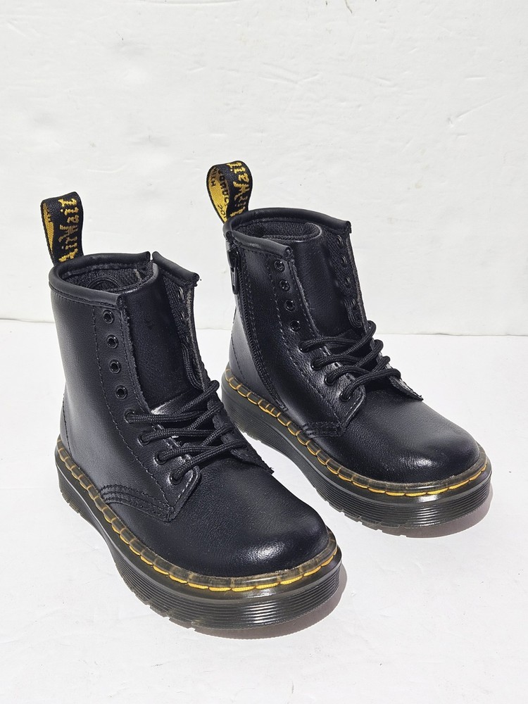 Dr Martens Doc Kids Size 9 Leather Black Airwair Boots AW004