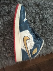 EUC Nike Air Jordan 1 Mid Take Flight Armory Navy Gold Size 7Y-worn very little