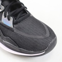 Nike Kyrie Infinity Black MetalicSilver Athletic Shoes DD0334-005 Youth Size 4Y
