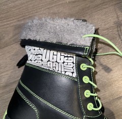 UGG Butte II CWR Glow Graphic Waterproof Boots Black Green Kids Youth Size 5