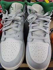 Jordan 1 Mid Summit White/Pine Green Size 7y