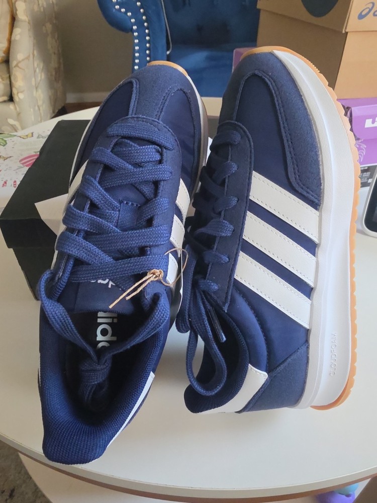 Adidas Run 70s 2.0 J JI2267 Kids Running Shoes Size 4.5 Brand New With Box