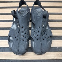 Nike Sunray Protect 2 Black Lightweight Closed Toe Sandal Youth Size 13