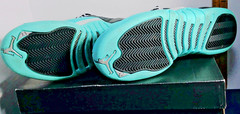 Size 7 Y- Jordan 12 Mid Hyper Jade 2016 (Gently Worn) RARE!