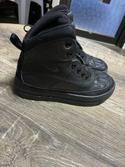 Kids NIKE ACG WOODSIDE 2 HIGH BLACK-BLACK Boots (HF0769 001) Size 2Y