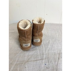 UGG Classic Short Boots Kids Size 11 Chestnut Suede Sheepskin 1017703T