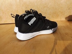 Size 4Y PUMA – Juniors Contempt Demi Fitness SHOES – Black/White